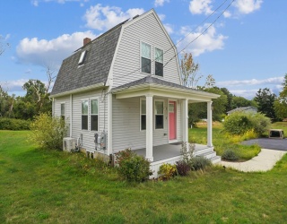 3 Burns Ln, Freetown, Massachusetts, 2 Bedrooms Bedrooms, 4 Rooms Rooms,1.5 BathroomsBathrooms,Residential Lease,For Rent,Burns Ln,73430778