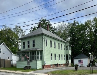 209 Sterling St, Clinton, Massachusetts, 6 Bedrooms Bedrooms, 10 Rooms Rooms,2 BathroomsBathrooms,Residential Income,For Sale,Sterling St,73394166