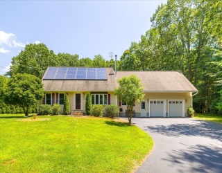 73 Haggerty Rd, Charlton, Massachusetts, 3 Bedrooms Bedrooms, 9 Rooms Rooms,2 BathroomsBathrooms,Residential,For Sale,Haggerty Rd,73410589