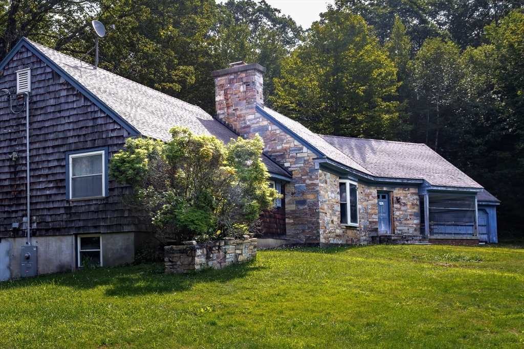 24 & 0 North Blandford Rd., Blandford, Massachusetts, 2 Bedrooms Bedrooms, 5 Rooms Rooms,2 BathroomsBathrooms,Residential,For Sale,North Blandford Rd.,73418492