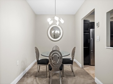 31 Hamlin Ln, Needham, Massachusetts, 1 Bedroom Bedrooms, 3 Rooms Rooms,1 BathroomBathrooms,Residential Lease,For Rent,Hamlin Ln,73436396