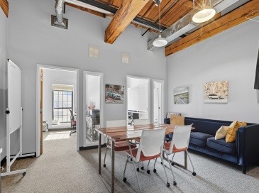 5 Market Square, Amesbury, Massachusetts, ,Commercial Lease,For Rent,Market Square,73436439