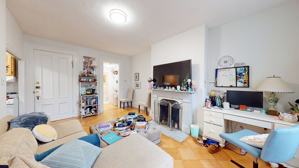 397 Beacon, Boston, Massachusetts, 1 Bedroom Bedrooms, 2 Rooms Rooms,1 BathroomBathrooms,Residential Lease,For Rent,Beacon,73436528