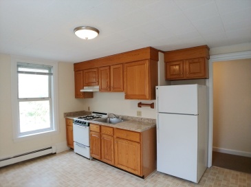 410 Washington St, Wellesley, Massachusetts, 1 Bedroom Bedrooms, 3 Rooms Rooms,1 BathroomBathrooms,Residential Lease,For Rent,Washington St,73406074