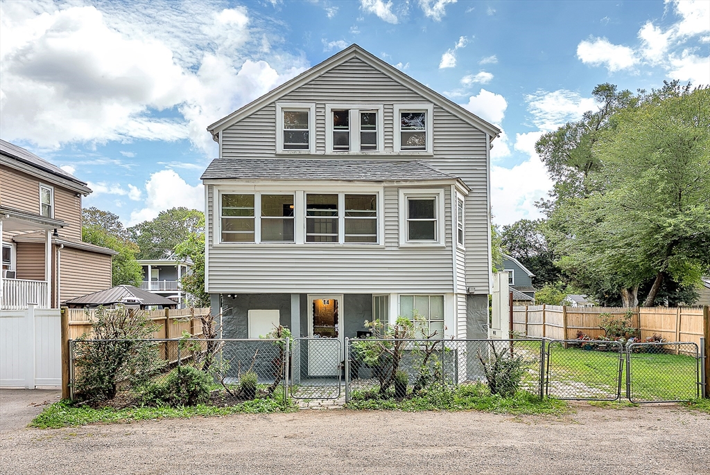 14-14R Kennebec St, Boston, Massachusetts, 4 Bedrooms Bedrooms, 7 Rooms Rooms,1.5 BathroomsBathrooms,Residential,For Sale,Kennebec St,73429493