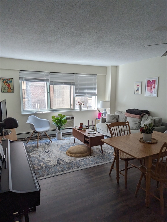 130 Bowdoin, Boston, Massachusetts, 1 Bedroom Bedrooms, 3 Rooms Rooms,1 BathroomBathrooms,Residential Lease,For Rent,Bowdoin,73430557