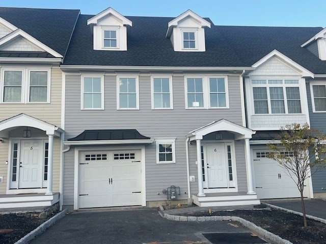 51 West Main, Georgetown, Massachusetts, 2 Bedrooms Bedrooms, 5 Rooms Rooms,3.5 BathroomsBathrooms,Residential,For Sale,West Main,73436716