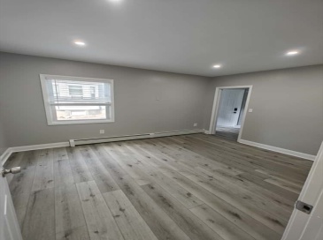 28 Vine St, Haverhill, Massachusetts, 2 Bedrooms Bedrooms, 4 Rooms Rooms,1 BathroomBathrooms,Residential Lease,For Rent,Vine St,73411395