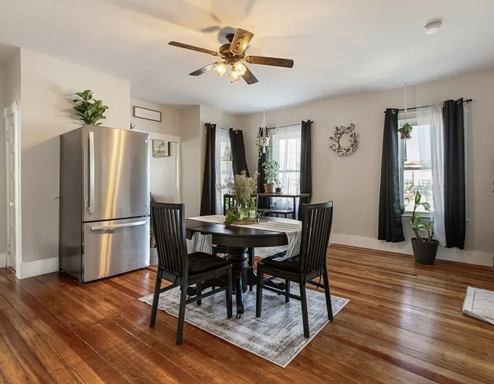 1037 Cove Road, New Bedford, Massachusetts, 3 Bedrooms Bedrooms, 6 Rooms Rooms,1 BathroomBathrooms,Residential Lease,For Rent,Cove Road,73390911