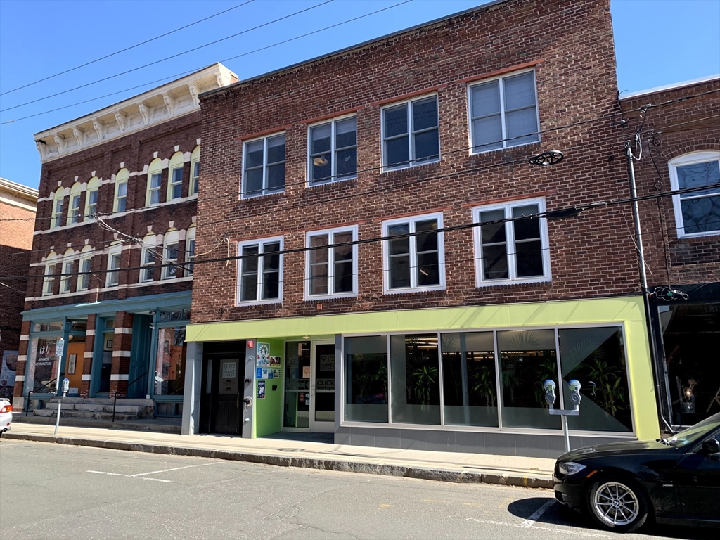 9 1/2 Market St, Northampton, Massachusetts, ,Commercial Lease,For Rent,1/2 Market St,73436771
