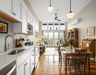 58 Main St, Hatfield, Massachusetts, 2 Bedrooms Bedrooms, 4 Rooms Rooms,1 BathroomBathrooms,Residential,For Sale,Main St,73434672