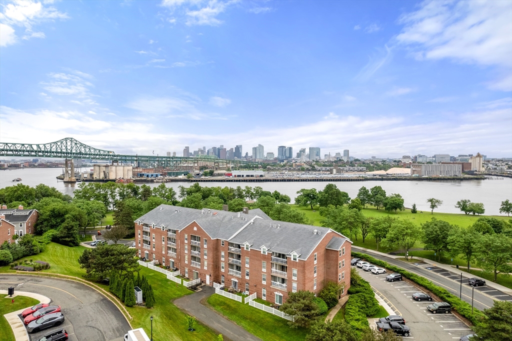 160 Commandants Way, Chelsea, Massachusetts, 2 Bedrooms Bedrooms, 4 Rooms Rooms,2 BathroomsBathrooms,Residential,For Sale,Commandants Way,73393883