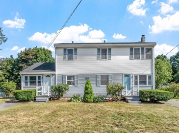 27 Main St, Salisbury, Massachusetts, 5 Bedrooms Bedrooms, 15 Rooms Rooms,2 BathroomsBathrooms,Residential Income,For Sale,Main St,73416283