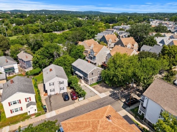 92-94 North Street, Somerville, Massachusetts, 6 Bedrooms Bedrooms, 12 Rooms Rooms,2 BathroomsBathrooms,Residential Income,For Sale,North Street,73410440