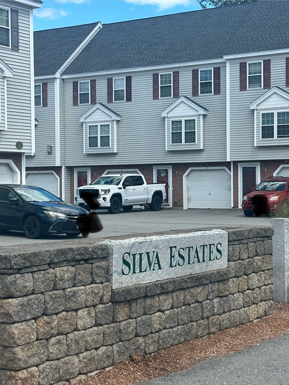 999 Middlesex, Lowell, Massachusetts, 2 Bedrooms Bedrooms, 4 Rooms Rooms,1.5 BathroomsBathrooms,Residential Lease,For Rent,Middlesex,73422323