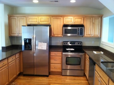 53 Main St, Topsfield, Massachusetts, 2 Bedrooms Bedrooms, 4 Rooms Rooms,2 BathroomsBathrooms,Residential Lease,For Rent,Main St,73412161