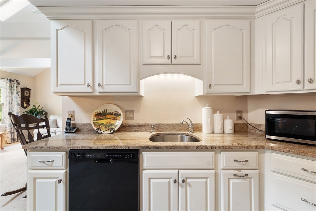 3 Chandler Dr, Atkinson, New Hampshire, 1 Bedroom Bedrooms, 3 Rooms Rooms,1 BathroomBathrooms,Residential,For Sale,Chandler Dr,73407182