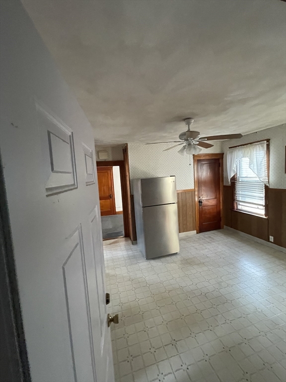 11 Starkey, Attleboro, Massachusetts, 2 Bedrooms Bedrooms, 5 Rooms Rooms,1 BathroomBathrooms,Residential Lease,For Rent,Starkey,73437009