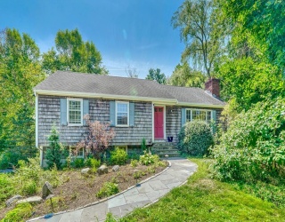 10 Prospect St., Topsfield, Massachusetts, 3 Bedrooms Bedrooms, 7 Rooms Rooms,2 BathroomsBathrooms,Residential,For Sale,Prospect St.,73419641