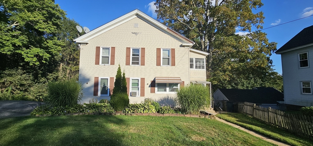 20 Main, Spencer, Massachusetts, 1 Bedroom Bedrooms, 3 Rooms Rooms,1 BathroomBathrooms,Residential Lease,For Rent,Main,73426929
