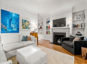 293-295 Commonwealth Ave, Boston, Massachusetts, 2 Bedrooms Bedrooms, 4 Rooms Rooms,1 BathroomBathrooms,Residential,For Sale,Commonwealth Ave,73390060