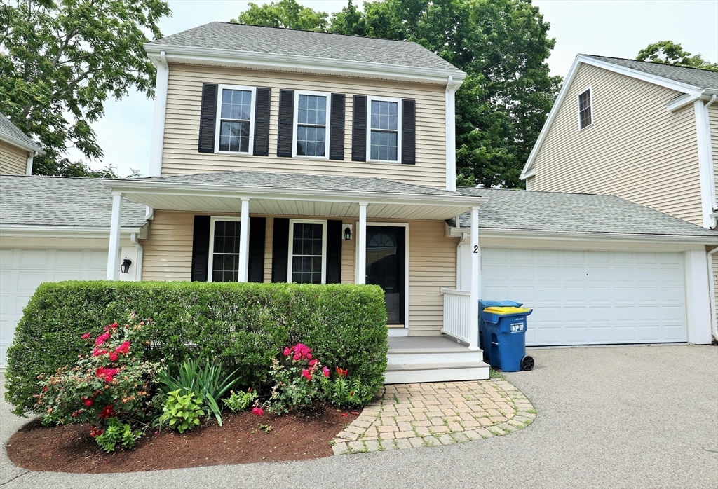 90 Central St, East Bridgewater, Massachusetts, 2 Bedrooms Bedrooms, 6 Rooms Rooms,1.5 BathroomsBathrooms,Residential Lease,For Rent,Central St,73437139