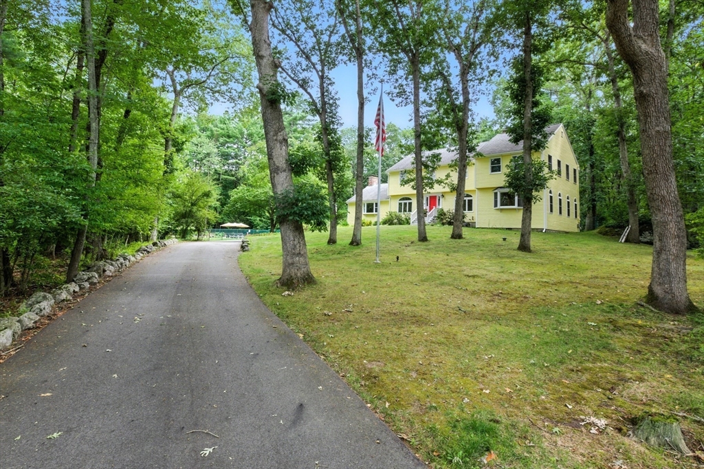 61 Pond St, Boxford, Massachusetts, 4 Bedrooms Bedrooms, 9 Rooms Rooms,3.5 BathroomsBathrooms,Residential,For Sale,Pond St,73420511