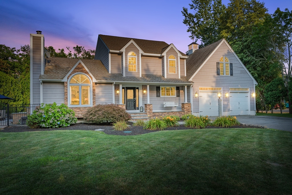 2 Lawtons Ln, Westport, Massachusetts, 4 Bedrooms Bedrooms, 7 Rooms Rooms,3 BathroomsBathrooms,Residential,For Sale,Lawtons Ln,73417112