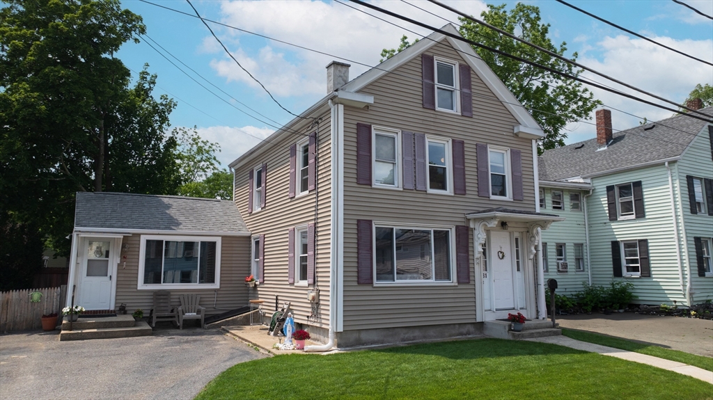 31 Cross St, Waltham, Massachusetts, 3 Bedrooms Bedrooms, 6 Rooms Rooms,2 BathroomsBathrooms,Residential,For Sale,Cross St,73405628