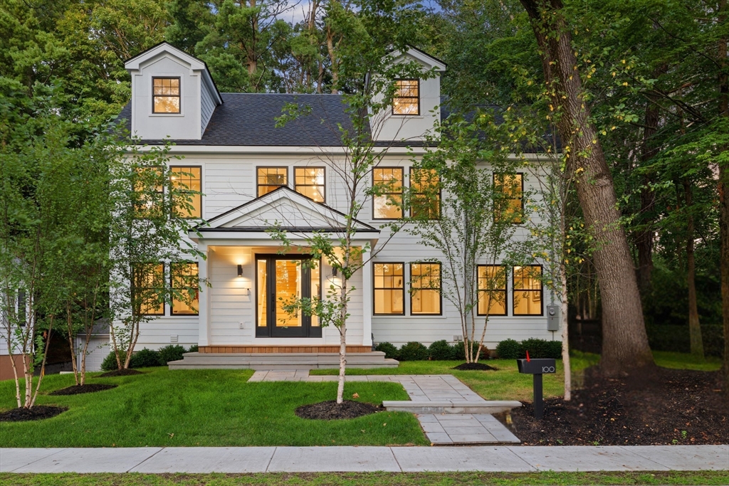 100 Varick Rd, Newton, Massachusetts, 5 Bedrooms Bedrooms, 10 Rooms Rooms,5.5 BathroomsBathrooms,Residential,For Sale,Varick Rd,73396940