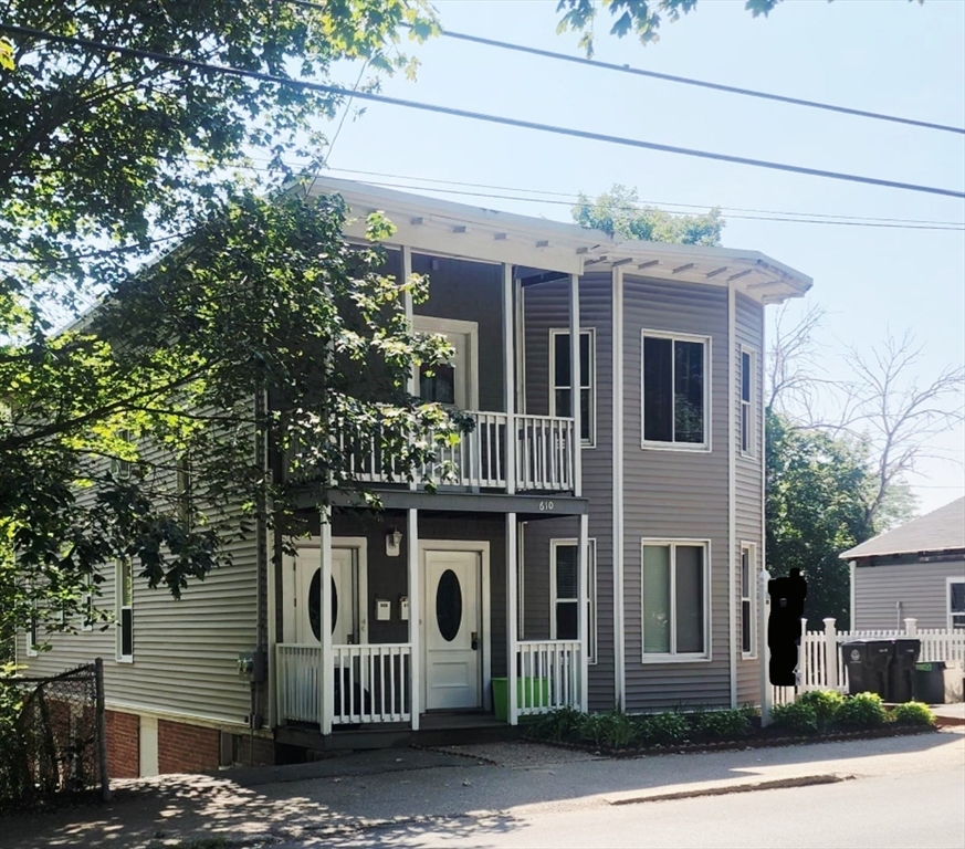 608 Washington St, Haverhill, Massachusetts, 4 Bedrooms Bedrooms, 10 Rooms Rooms,2 BathroomsBathrooms,Residential Income,For Sale,Washington St,73418434