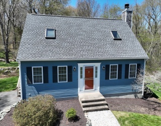 81 Bayview Ave, Berkley, Massachusetts, 3 Bedrooms Bedrooms, 6 Rooms Rooms,1.5 BathroomsBathrooms,Residential,For Sale,Bayview Ave,73401415