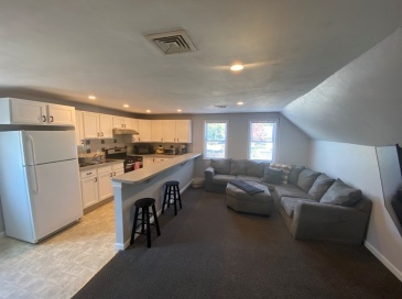 161 Hancock, Braintree, Massachusetts, 2 Bedrooms Bedrooms, 4 Rooms Rooms,1 BathroomBathrooms,Residential Lease,For Rent,Hancock,73420791