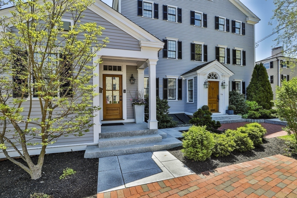 19 Beck, Newburyport, Massachusetts, 3 Bedrooms Bedrooms, 8 Rooms Rooms,3.5 BathroomsBathrooms,Residential,For Sale,Beck,73380757