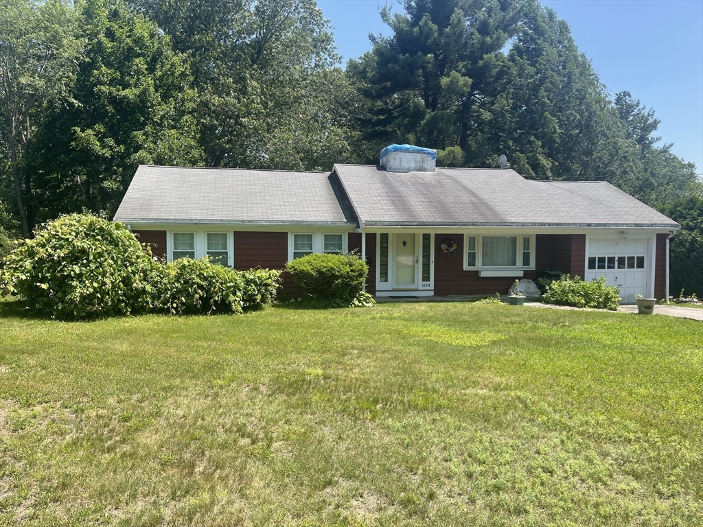 1154 High Street, Westwood, Massachusetts, 3 Bedrooms Bedrooms, 6 Rooms Rooms,1 BathroomBathrooms,Residential,For Sale,High Street,73394650