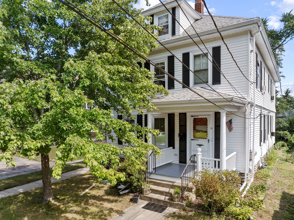 11 Reland St, Middleboro, Massachusetts, 4 Bedrooms Bedrooms, 10 Rooms Rooms,2 BathroomsBathrooms,Residential Income,For Sale,Reland St,73409932