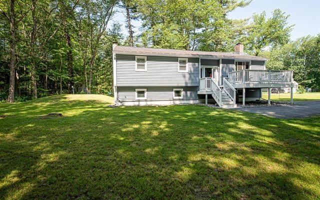 25 Bartlett St, Kingston, New Hampshire, 3 Bedrooms Bedrooms, 5 Rooms Rooms,2 BathroomsBathrooms,Residential,For Sale,Bartlett St,73407761