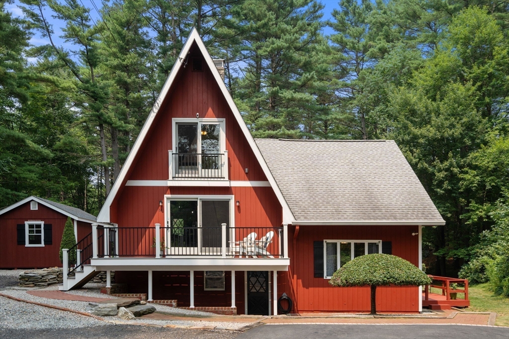 64 Stallion Hill Rd, Sturbridge, Massachusetts, 3 Bedrooms Bedrooms, 7 Rooms Rooms,2 BathroomsBathrooms,Residential Income,For Sale,Stallion Hill Rd,73414679