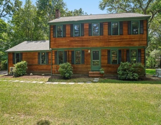 15 Bells Brook Rd, Lakeville, Massachusetts, 4 Bedrooms Bedrooms, 9 Rooms Rooms,3 BathroomsBathrooms,Residential,For Sale,Bells Brook Rd,73410532