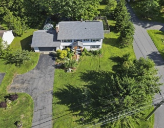592 Peru Rd, Hinsdale, Massachusetts, 4 Bedrooms Bedrooms, 8 Rooms Rooms,3.5 BathroomsBathrooms,Residential,For Sale,Peru Rd,73408553
