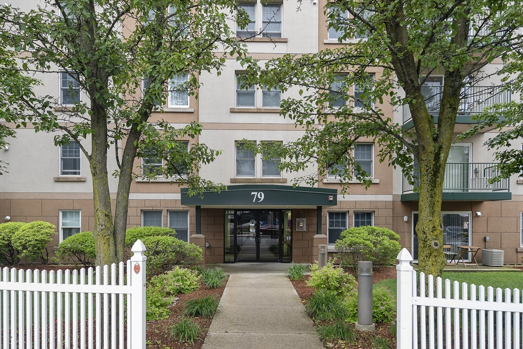 79 Waite St Ext, Malden, Massachusetts, 2 Bedrooms Bedrooms, 4 Rooms Rooms,3 BathroomsBathrooms,Residential Lease,For Rent,Waite St Ext,73390830