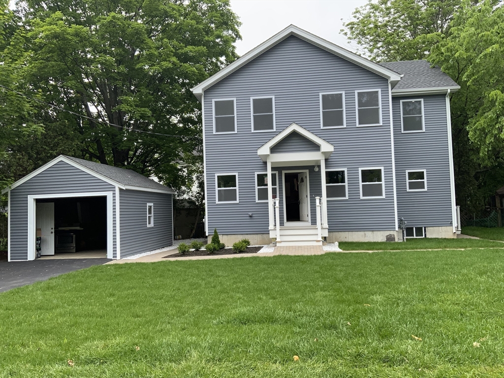 35 Bicknell St, Attleboro, Massachusetts, 3 Bedrooms Bedrooms, 7 Rooms Rooms,2.5 BathroomsBathrooms,Residential,For Sale,Bicknell St,73375287