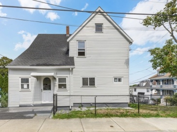 77 Cottage Ave, Winthrop, Massachusetts, 5 Bedrooms Bedrooms, 11 Rooms Rooms,3 BathroomsBathrooms,Residential Income,For Sale,Cottage Ave,73418752