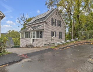 23 Dryden St, Worcester, Massachusetts, 3 Bedrooms Bedrooms, 7 Rooms Rooms,2 BathroomsBathrooms,Residential,For Sale,Dryden St,73437408