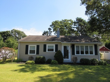 22 Birch St, Bourne, Massachusetts, 2 Bedrooms Bedrooms, 5 Rooms Rooms,1 BathroomBathrooms,Residential Lease,For Rent,Birch St,73409650