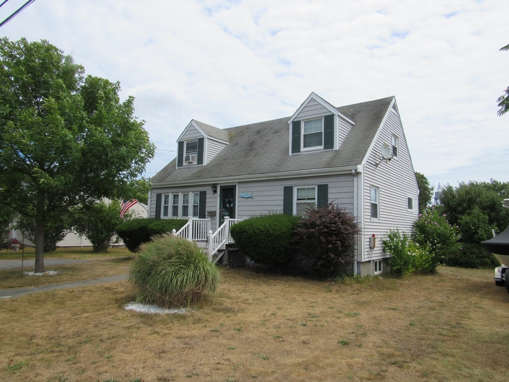 8 Bay Dr., Bourne, Massachusetts, 3 Bedrooms Bedrooms, 6 Rooms Rooms,1.5 BathroomsBathrooms,Residential Lease,For Rent,Bay Dr.,73409898