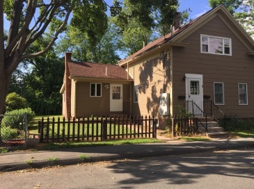 8 North St, South Hadley, Massachusetts, 1 Bedroom Bedrooms, 2 Rooms Rooms,1 BathroomBathrooms,Residential Lease,For Rent,North St,73425157