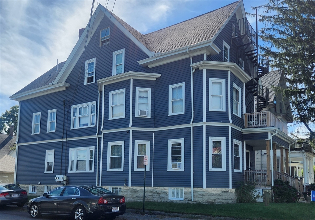 174 Winthrop St, Taunton, Massachusetts, 3 Bedrooms Bedrooms, 7 Rooms Rooms,1 BathroomBathrooms,Residential Lease,For Rent,Winthrop St,73430457