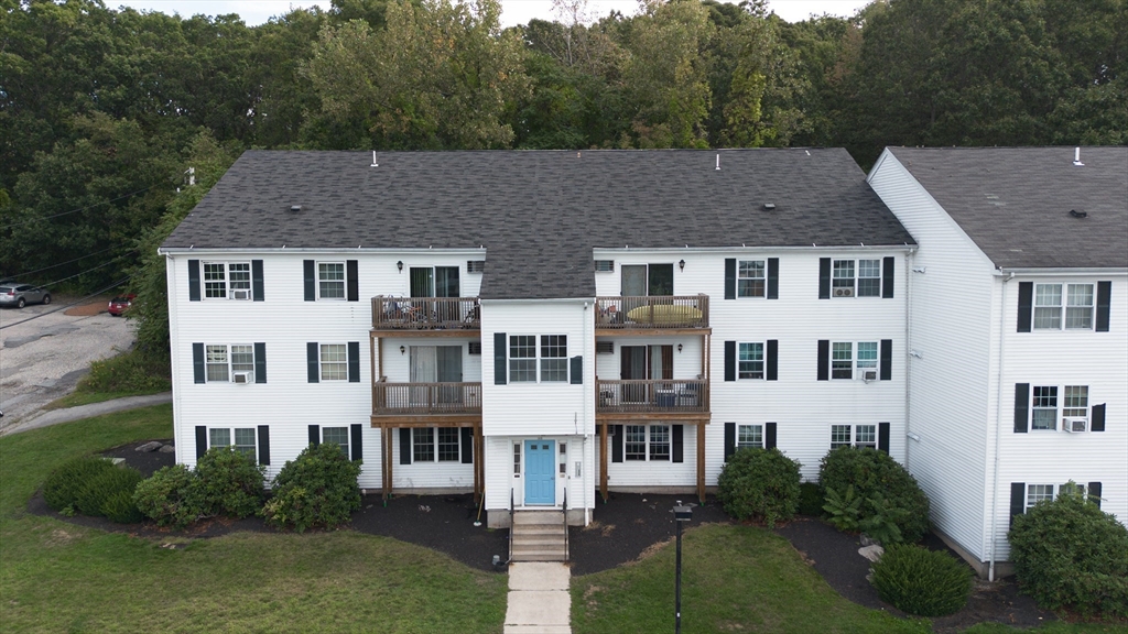 36B Gibbs St, Worcester, Massachusetts, 2 Bedrooms Bedrooms, 5 Rooms Rooms,2 BathroomsBathrooms,Residential Lease,For Rent,Gibbs St,73430339