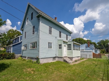 49-51 Spring St, Medford, Massachusetts, 8 Bedrooms Bedrooms, 16 Rooms Rooms,2 BathroomsBathrooms,Residential Income,For Sale,Spring St,73406436